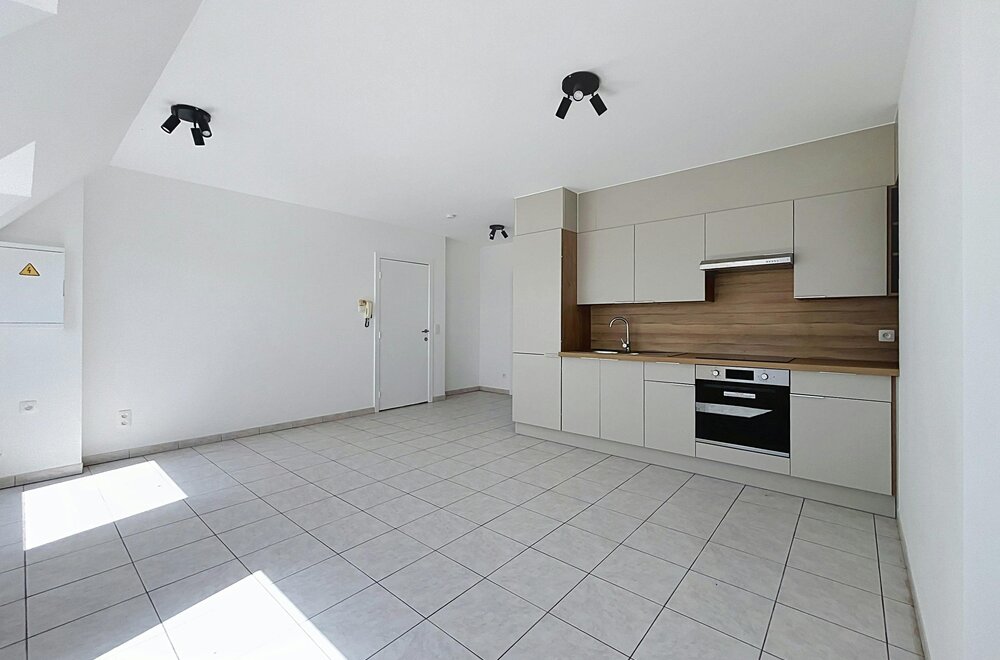 dakappertement-met-1-slaapkamer-te-koop-aan-station-eeklo006.jpg