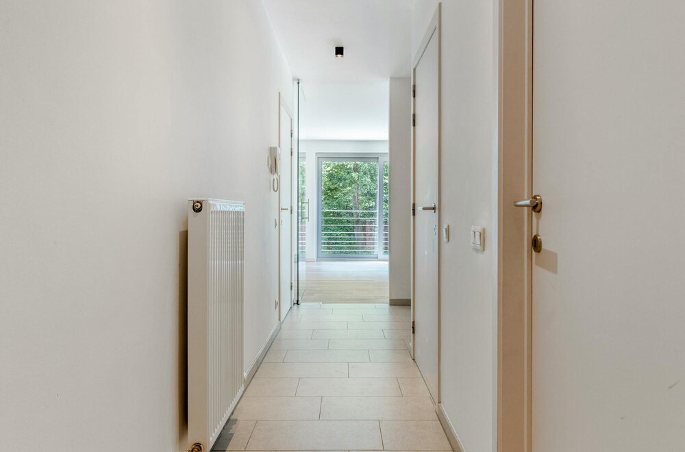 ruim-appartement-met-2-slpk-en-garage-te-koop-in-brasschaat003.jpg