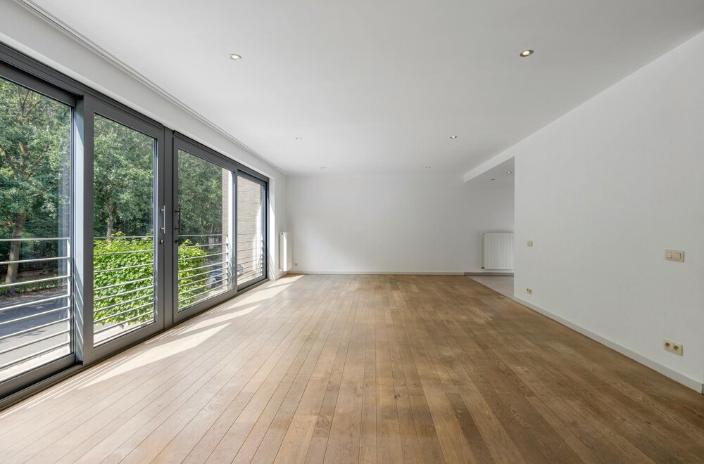 ruim-appartement-met-2-slpk-en-garage-te-koop-in-brasschaat005.jpg