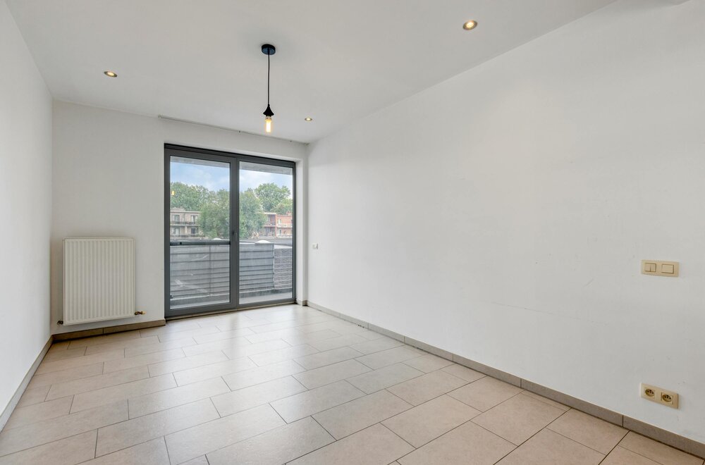 ruim-appartement-met-2-slpk-en-garage-te-koop-in-brasschaat012.jpg