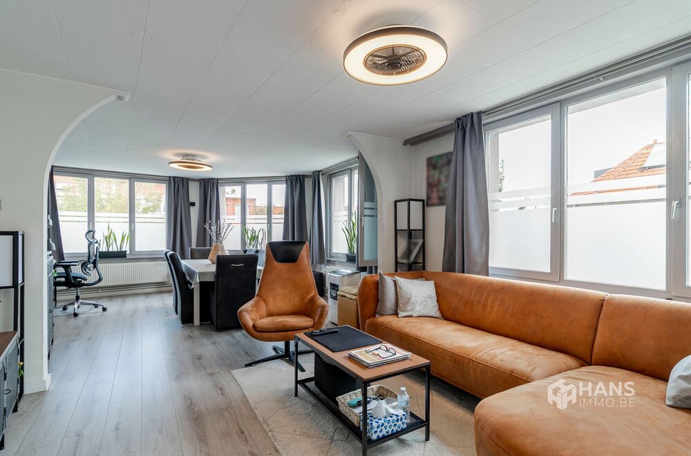 opbrengsteigendom-bestaande-uit-handelshuis-met-woonst-en-aanpalende-bel-etage-appartement-in-merksem-013.jpg