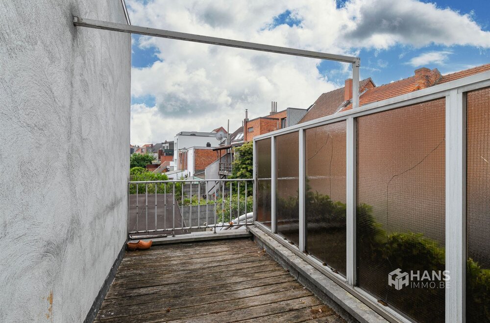 opbrengsteigendom-bestaande-uit-handelshuis-met-woonst-en-aanpalende-bel-etage-appartement-in-merksem-035.jpg
