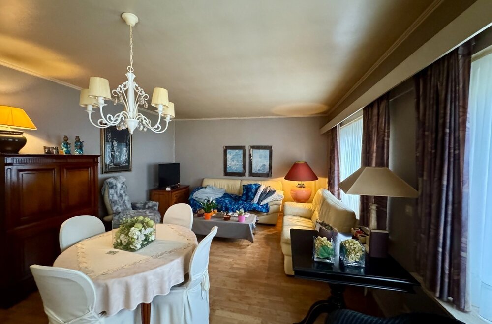 opbrengsteigendom-met-winkel-en-appartementen-op-toplocatie-in-kortrijk009.jpg