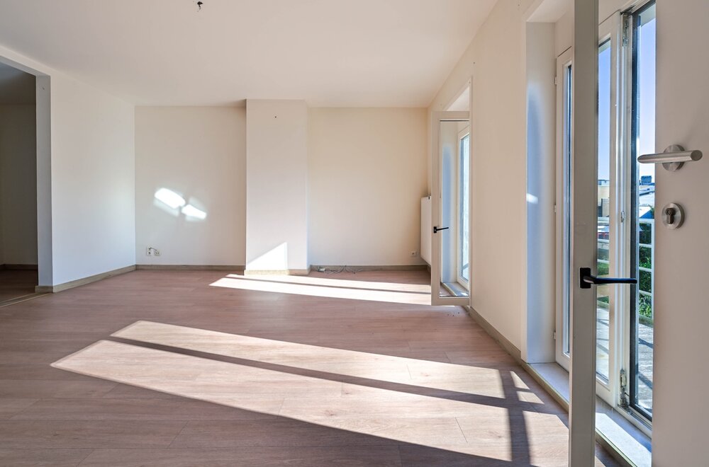 sfeervolle-penthouse-139-m2-met-zonneterras-schilderachtige-gelegen-rond-de-st-gilliskerk006.jpg