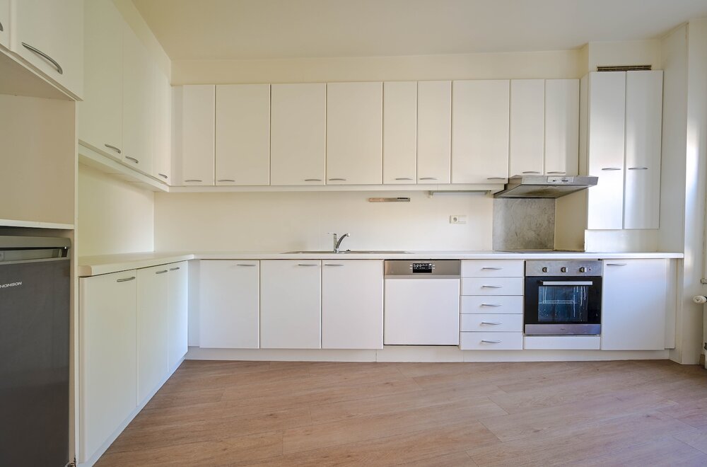 sfeervolle-penthouse-139-m2-met-zonneterras-schilderachtige-gelegen-rond-de-st-gilliskerk012.jpg