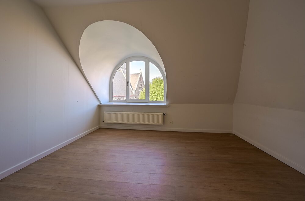 sfeervolle-penthouse-139-m2-met-zonneterras-schilderachtige-gelegen-rond-de-st-gilliskerk021.jpg