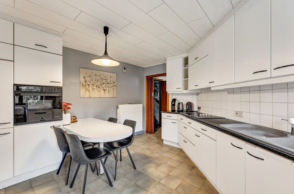 instapklare-hob-met-3-slaapkamers-garage-en-zonnige-tuin005.jpg