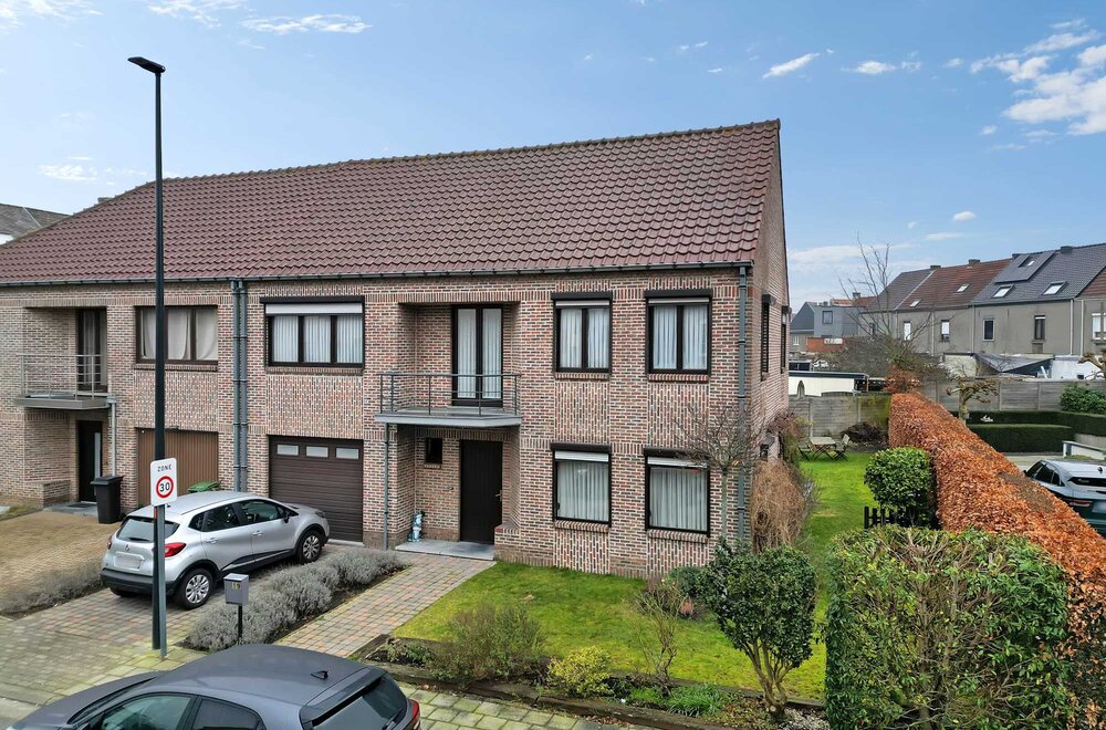instapklare-hob-met-3-slaapkamers-garage-en-zonnige-tuin021.jpg