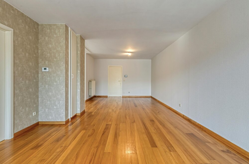 instapklaar-appartement-met-terras-te-koop-in-roeselare-005.jpg