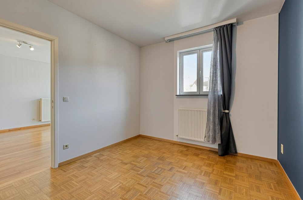 instapklaar-appartement-met-terras-te-koop-in-roeselare-015.jpg