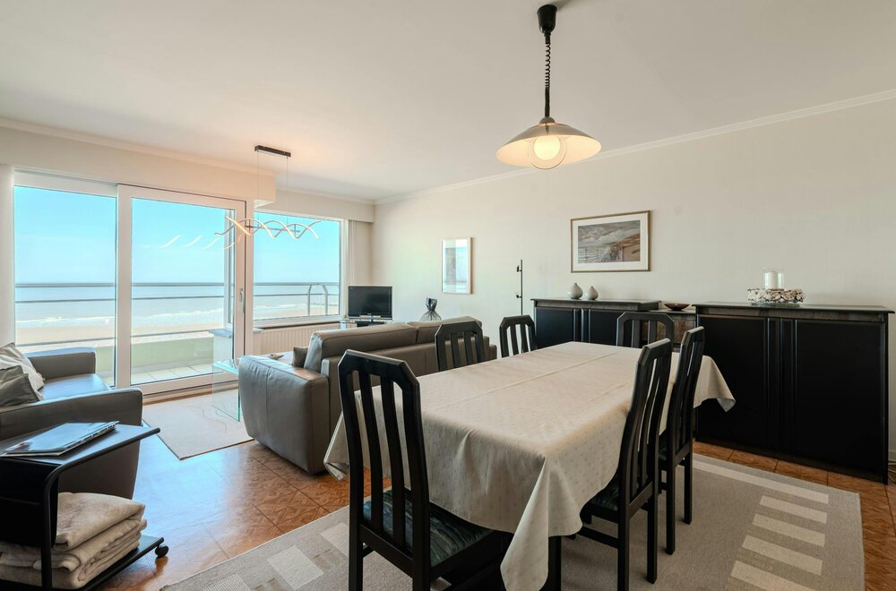 ruim-2-slaapkamer-appartement-met-frontaal-zeezicht010.jpg