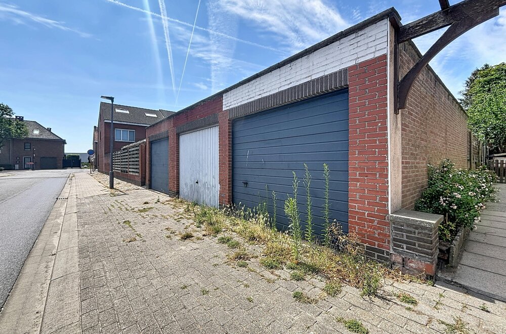 garagebox-te-koop-in-centrum-wuustwezel-004.jpg