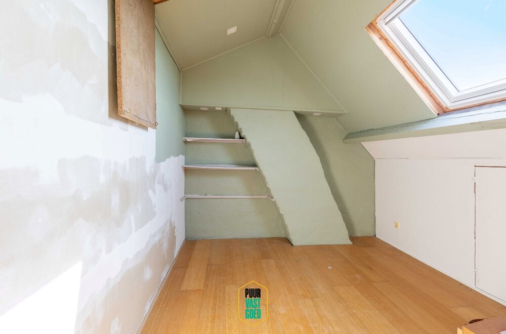 charmante-gezinswoning-met-4-slaapkamers-op-een-uitstekende-ligging-in-sint-andries-013.jpg