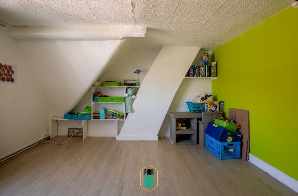 charmante-gezinswoning-met-4-slaapkamers-op-een-uitstekende-ligging-in-sint-andries-014.jpg