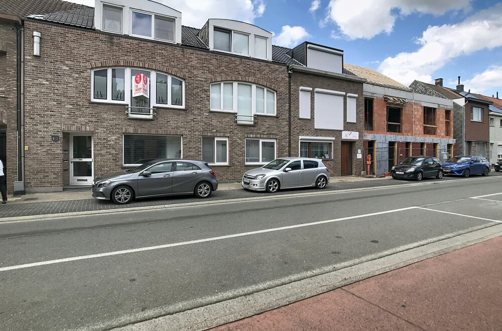 duplex-met-terras-en-autostaanplaats-te-koop-in-burcht021.jpg
