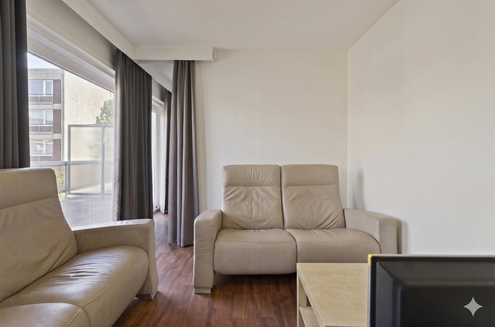 appartement-met-prachtig-terras-te-koop-in-centrum-roeselare003.jpg