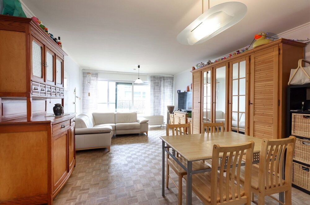 gelijkvloers-lichtrijk-appartement-met-zonnig-terras-vlakbij-het-centrum-van-hasselt-mogelijkheid-tot-handelspand002.jpg