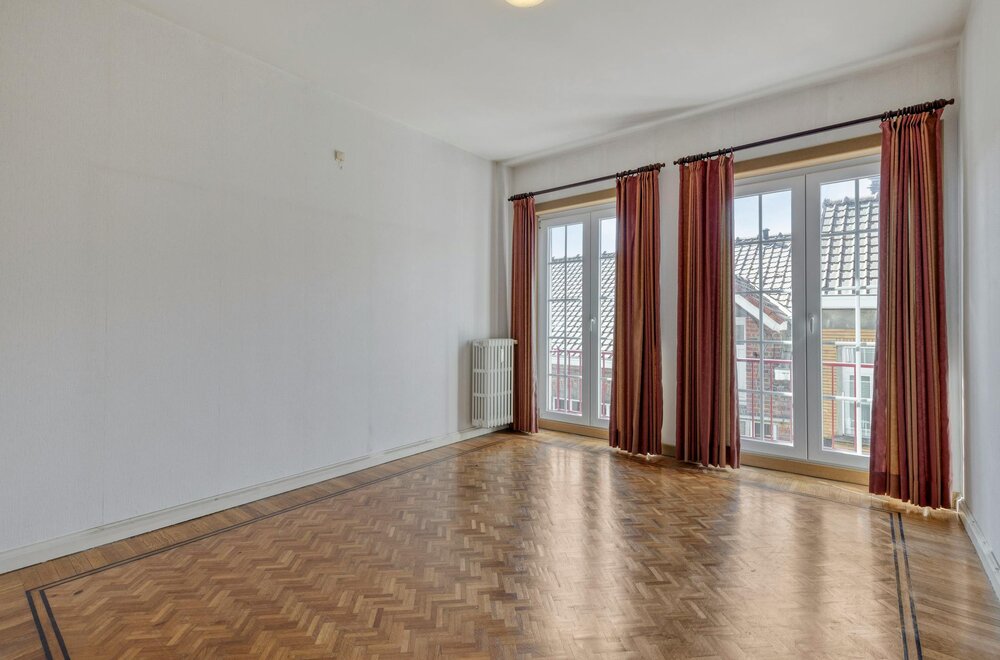 appartement-met-3-kamers-en-garagebox-te-koop-in-centrum-kortrijk010.jpg