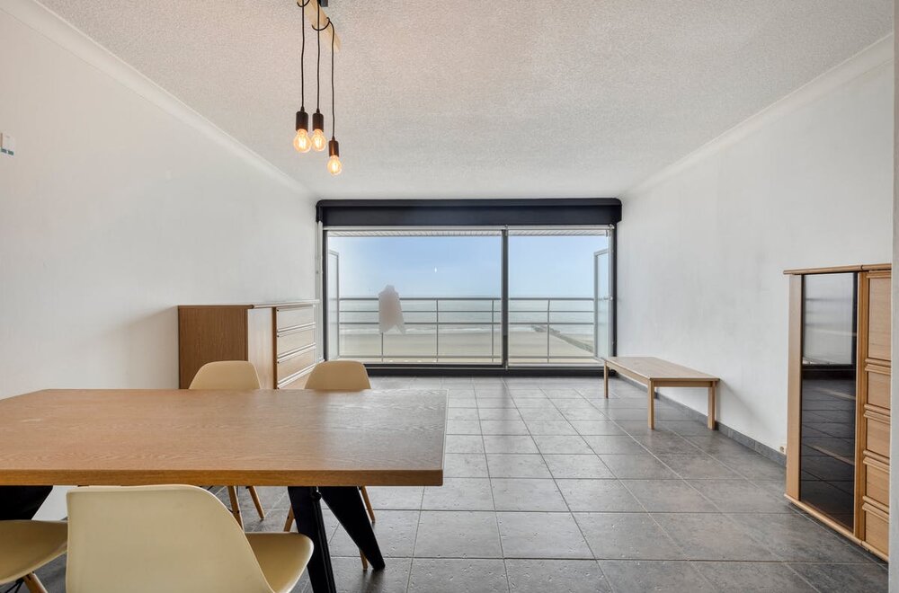 appartement-te-koop-in-blankenberge-met-frontaal-zeezicht002.jpg