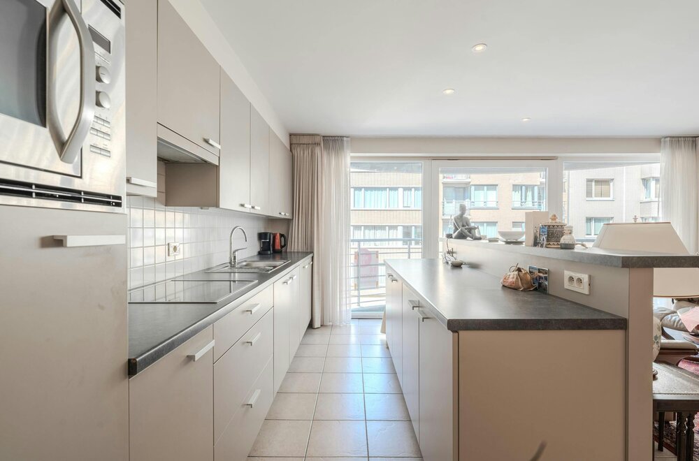 ruim-investeringsappartement-met-2-slaapkamers-te-oostende005.jpg