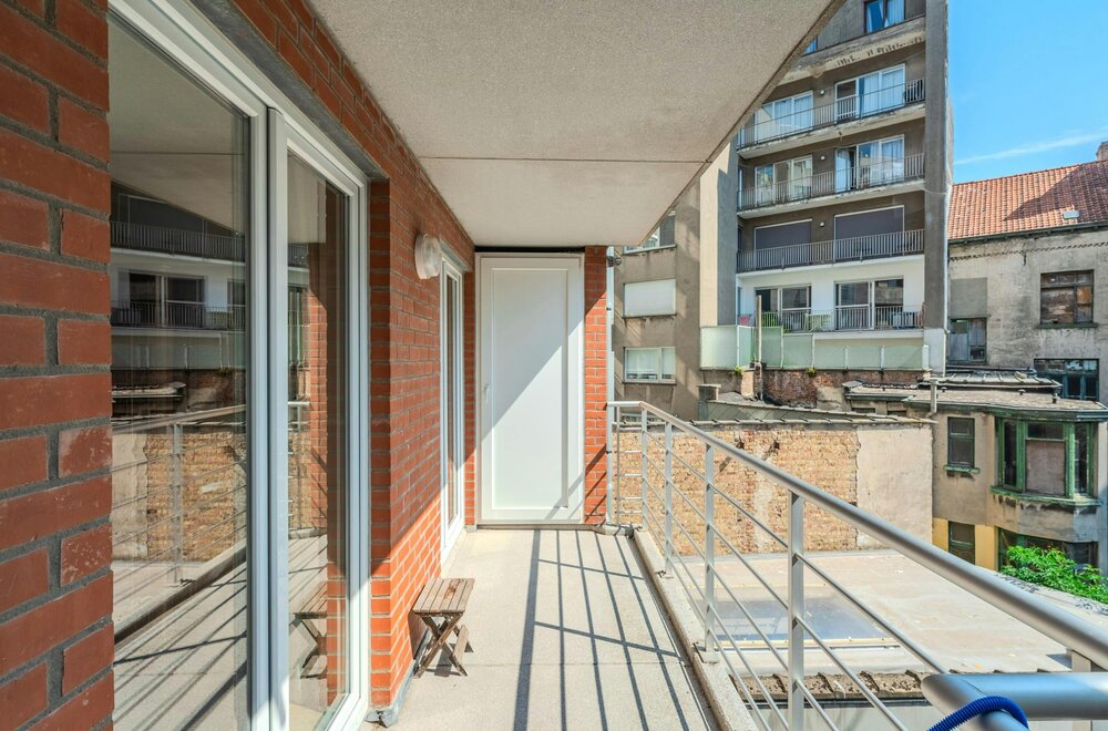 ruim-investeringsappartement-met-2-slaapkamers-te-oostende016.jpg