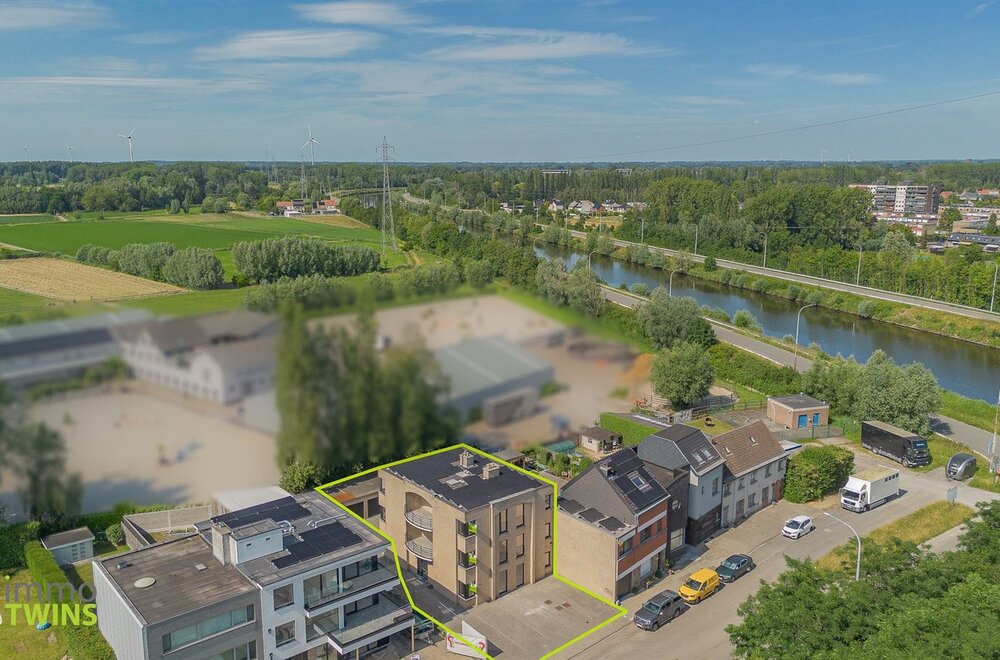 ruim-totaal-gerenoveerd-appartement-van-119-m-met-terras-staanplaats-en-garage-te-appels-bij-dendermonde014.jpg