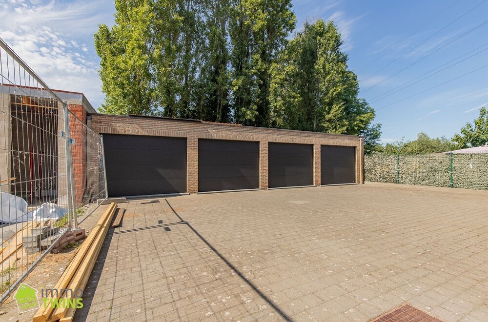 ruim-totaal-gerenoveerd-appartement-van-119-m-met-terras-staanplaats-en-garage-te-appels-bij-dendermonde017.jpg