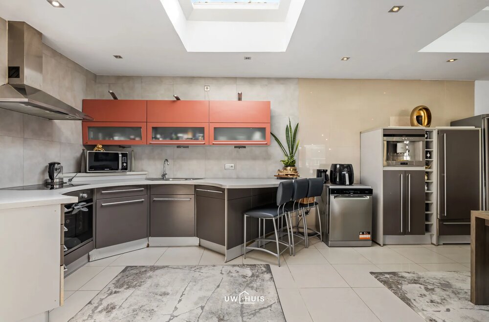 ruim-2-slpk-appartement-met-dubbele-garage-en-40m-terras003.jpg
