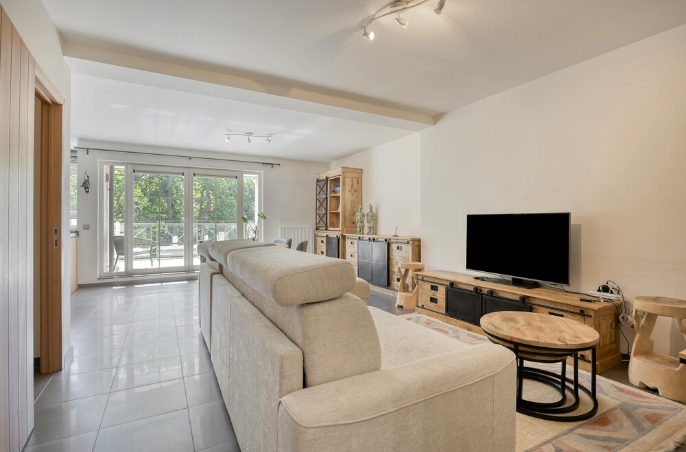 mooi-parkappartement-met-2-slaapkamers-garage-en-2-kelders003.jpg