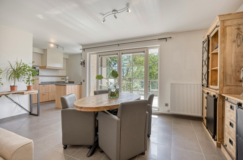 mooi-parkappartement-met-2-slaapkamers-garage-en-2-kelders004.jpg