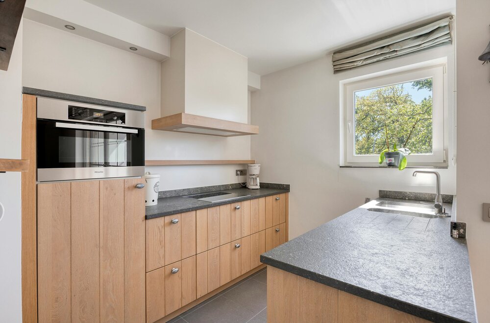mooi-parkappartement-met-2-slaapkamers-garage-en-2-kelders008.jpg