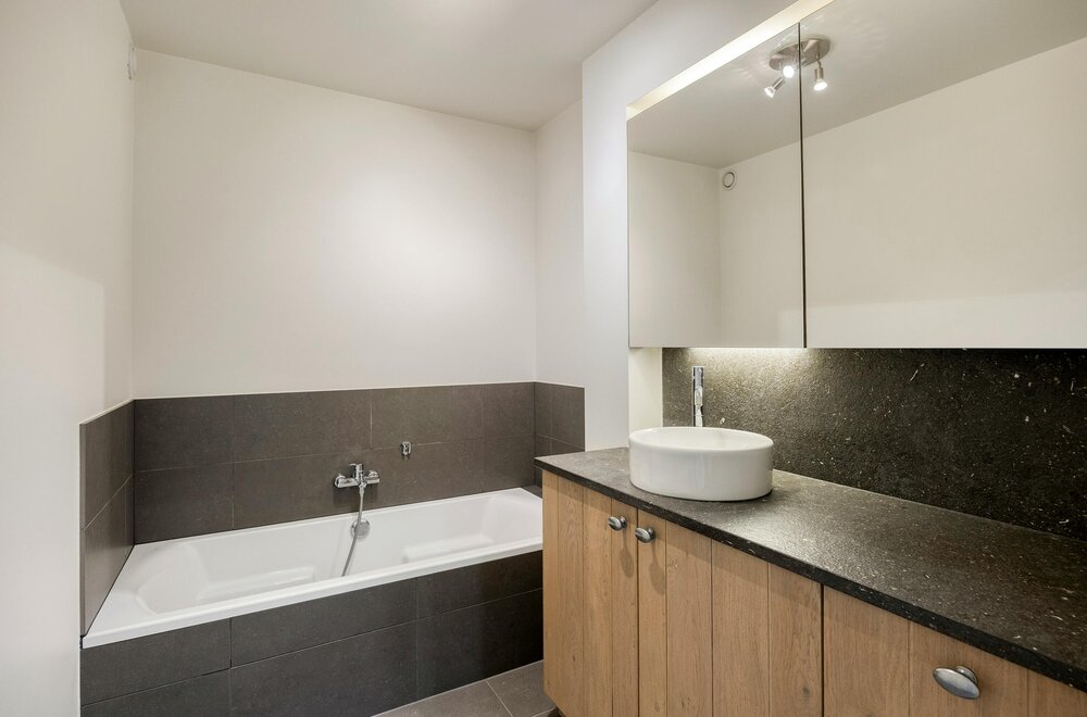 mooi-parkappartement-met-2-slaapkamers-garage-en-2-kelders013.jpg