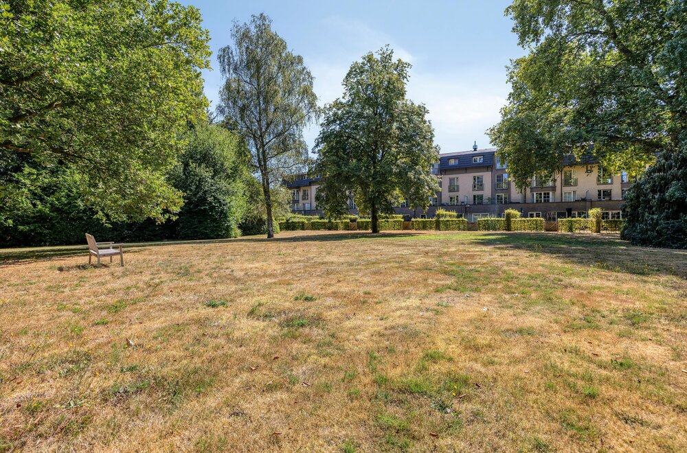 mooi-parkappartement-met-2-slaapkamers-garage-en-2-kelders025.jpg