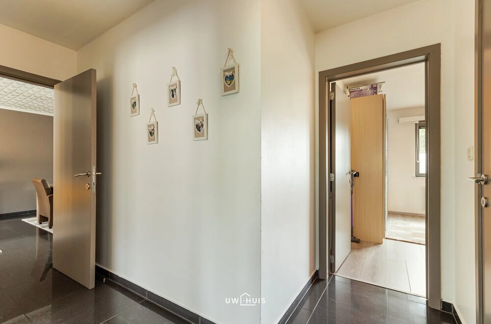 ruim-en-instapklaar-3-slaapkamer-appartement-met-garage-in-hamme005.jpg