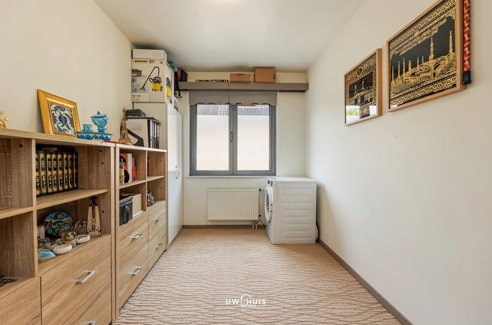 ruim-en-instapklaar-3-slaapkamer-appartement-met-garage-in-hamme008.jpg