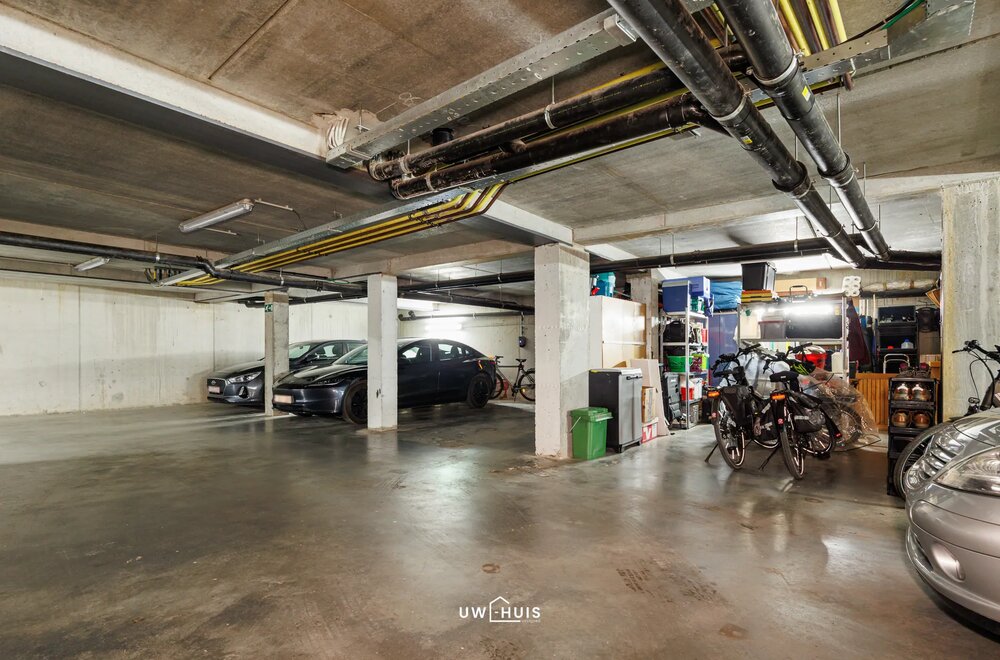 ruim-en-instapklaar-3-slaapkamer-appartement-met-garage-in-hamme010.jpg