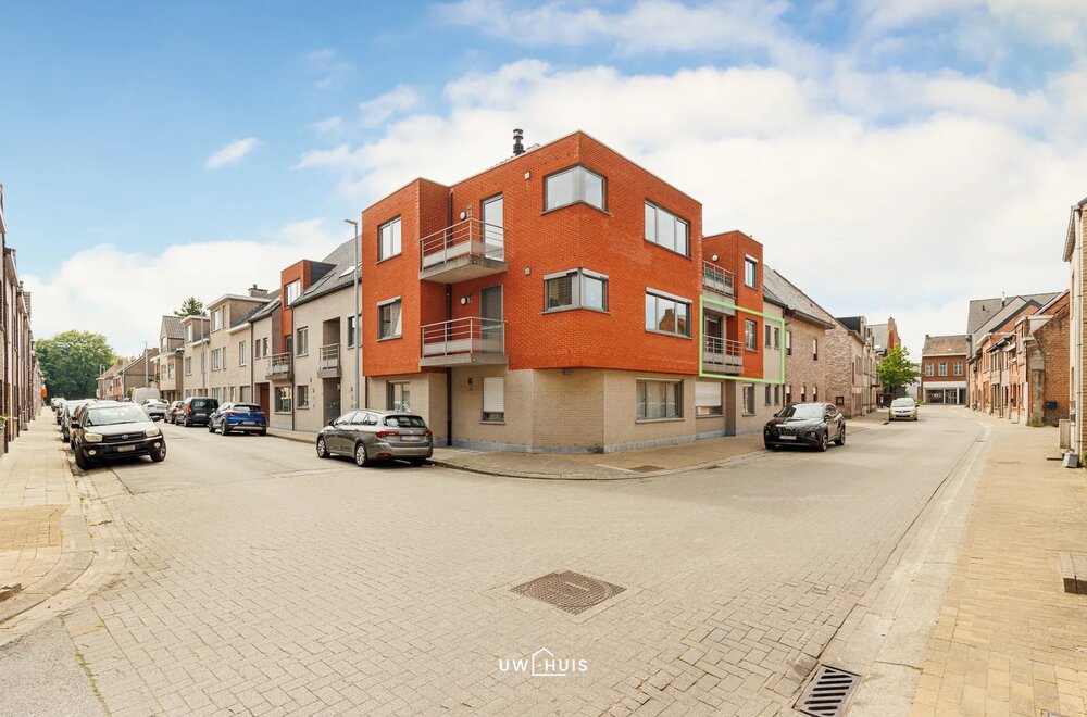 ruim-en-instapklaar-3-slaapkamer-appartement-met-garage-in-hamme012.jpg