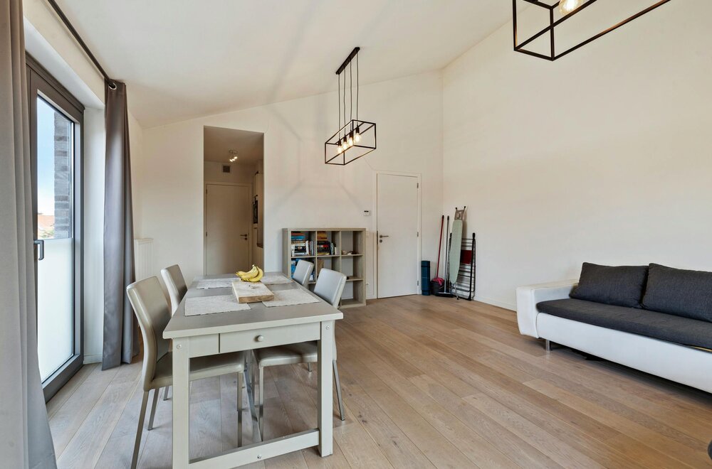 appartement-met-2-slaapkamers-nabij-centrum-rumbeke-002.jpg