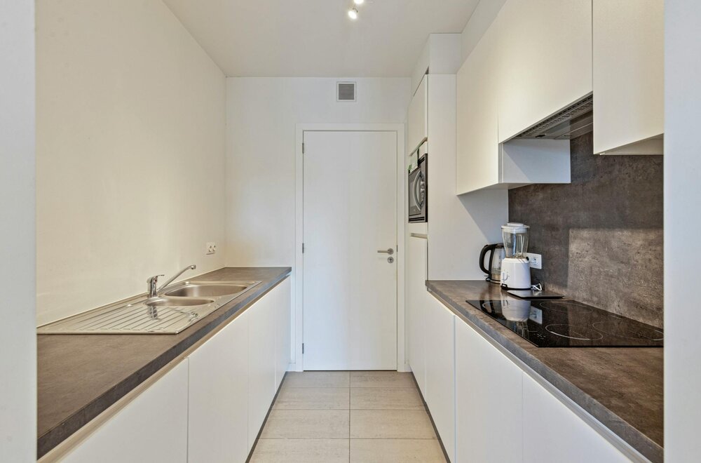 appartement-met-2-slaapkamers-nabij-centrum-rumbeke-004.jpg