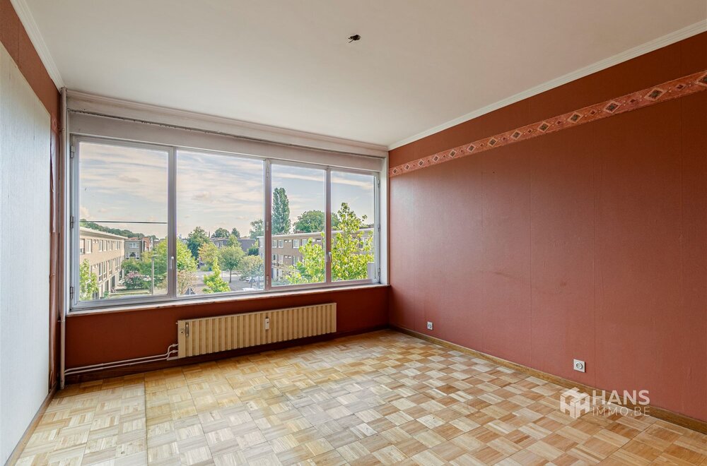 op-te-frissen-hoekappartement-80-m-met-2-slaapkamers-autostaanplaats-en-terras-in-borgerhout013.jpg