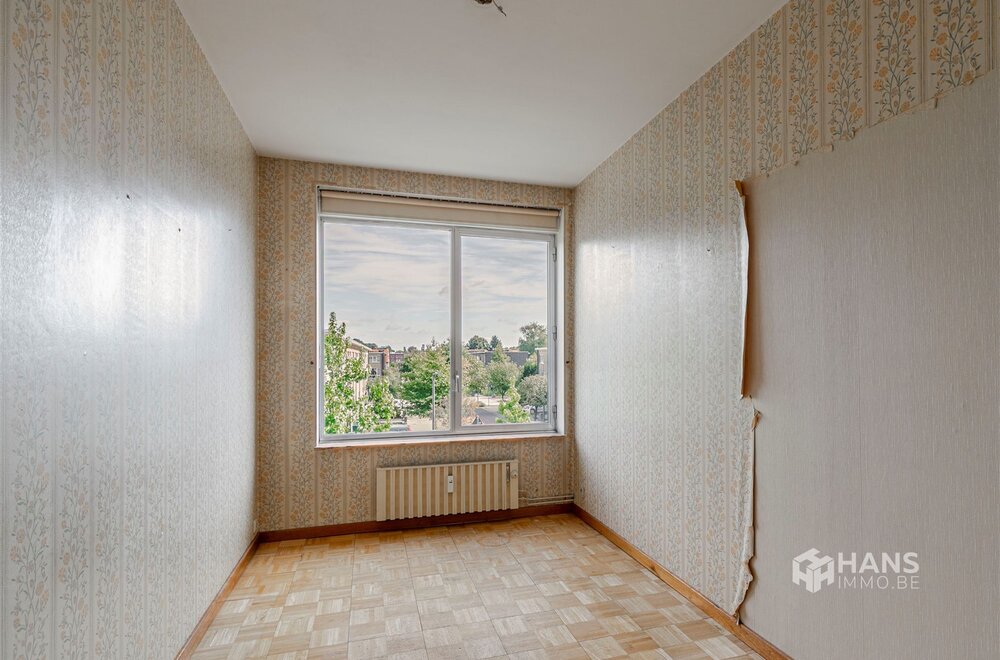 op-te-frissen-hoekappartement-80-m-met-2-slaapkamers-autostaanplaats-en-terras-in-borgerhout015.jpg