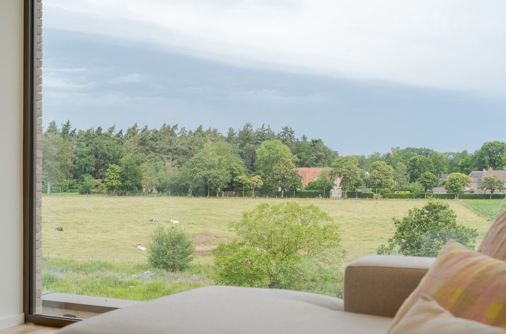 hoogwaardig-afgewerkt-appartement-op-de-derde-verdieping-met-panoramisch-zicht-terras-autostaanplaats-en-berging-004.jpg