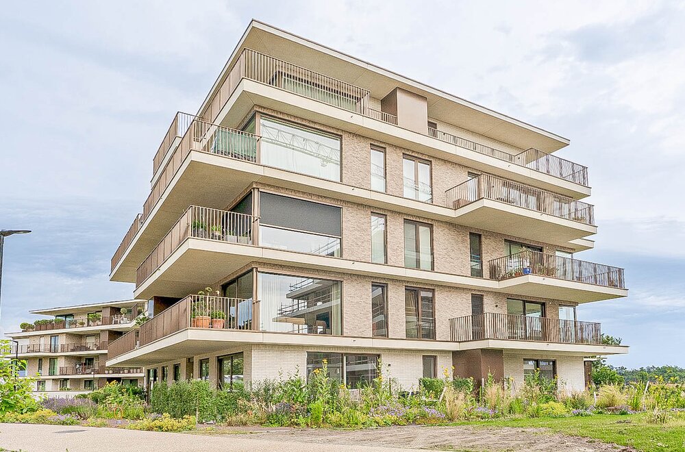 hoogwaardig-afgewerkt-appartement-op-de-derde-verdieping-met-panoramisch-zicht-terras-autostaanplaats-en-berging-026.jpg