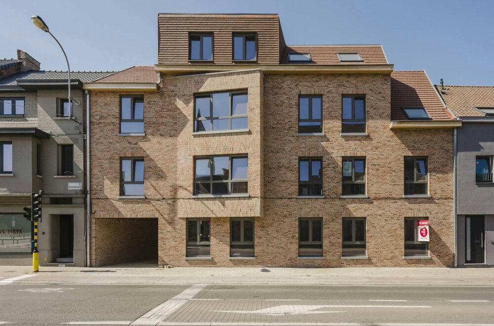 exclusief-penthouse-appartement-met-ruim-terras-in-bissegem-014.jpg
