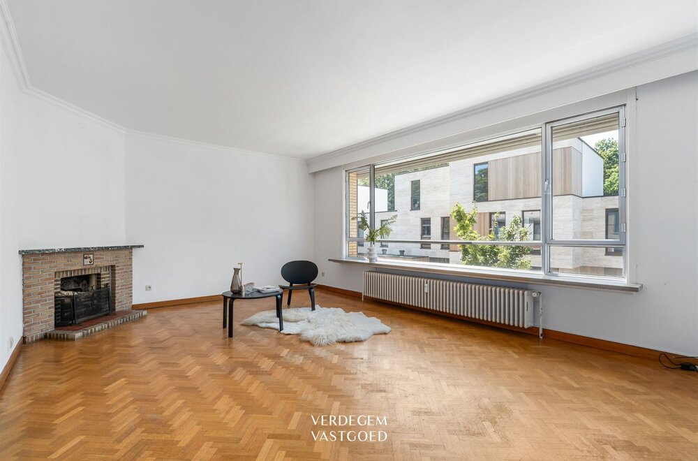 gezellig-en-ruim-appartement-met-2-slaapkamers-terras-en-garage001.jpg
