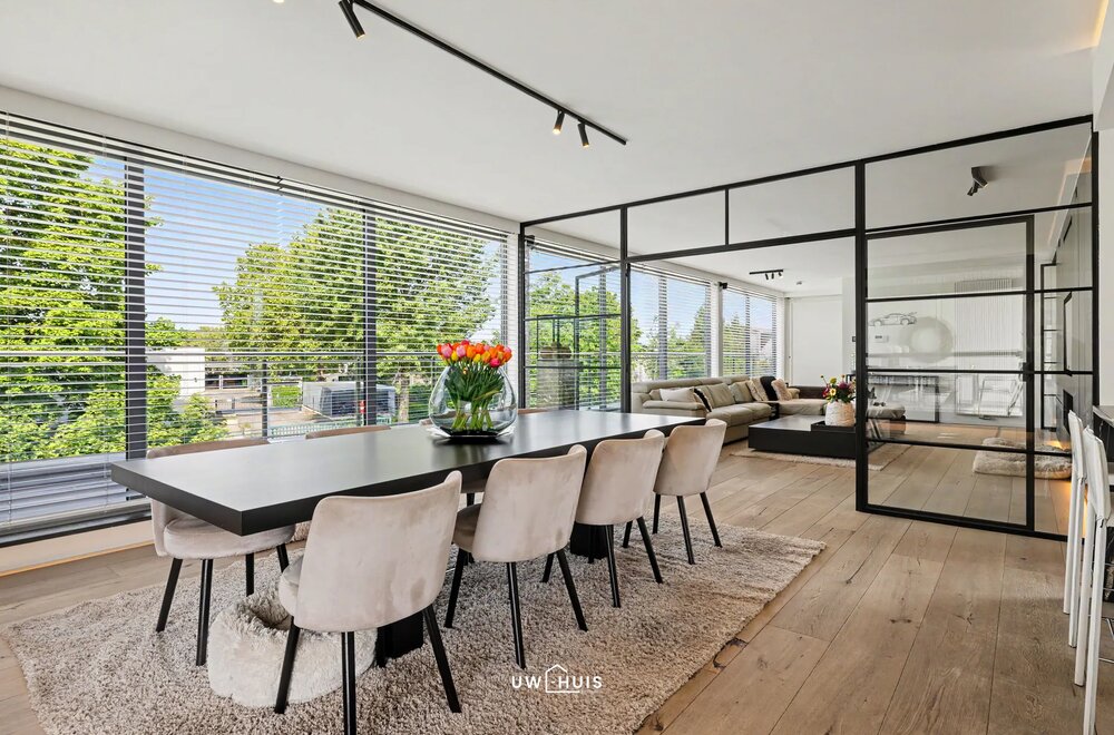 exclusieve-kmo-unit-met-penthouse-magazijn-en-beauty-lounge-op-toplocatie-in-pareinpark-beveren004.jpg