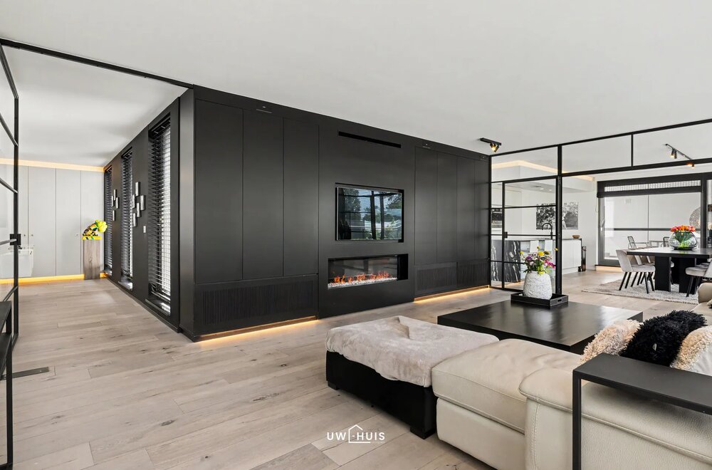 exclusieve-kmo-unit-met-penthouse-magazijn-en-beauty-lounge-op-toplocatie-in-pareinpark-beveren006.jpg