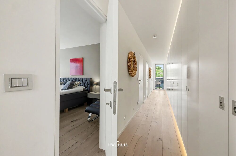 exclusieve-kmo-unit-met-penthouse-magazijn-en-beauty-lounge-op-toplocatie-in-pareinpark-beveren007.jpg