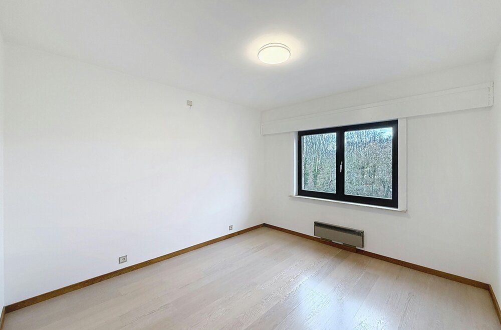 appartement-met-drie-kamers-en-garage-te-koop-in-ieper010.jpg