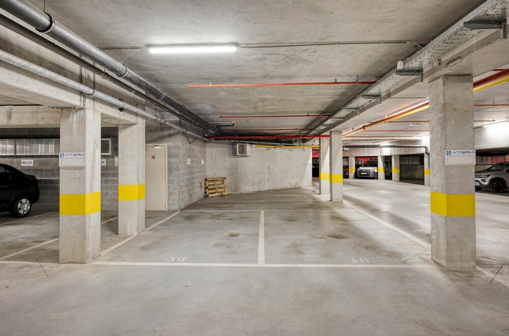 gerenoveerd-kantoor-met-6-staanplaatsen-te-koop-in-zaventem014.jpg
